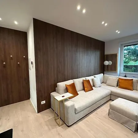Luxury Lake شقة